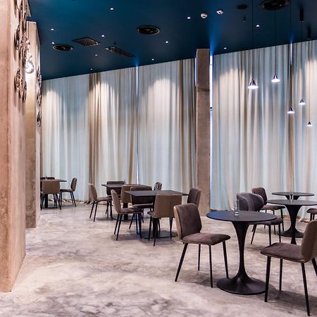 Nova Luxe Hotel & Residences バトゥーミ エクステリア 写真