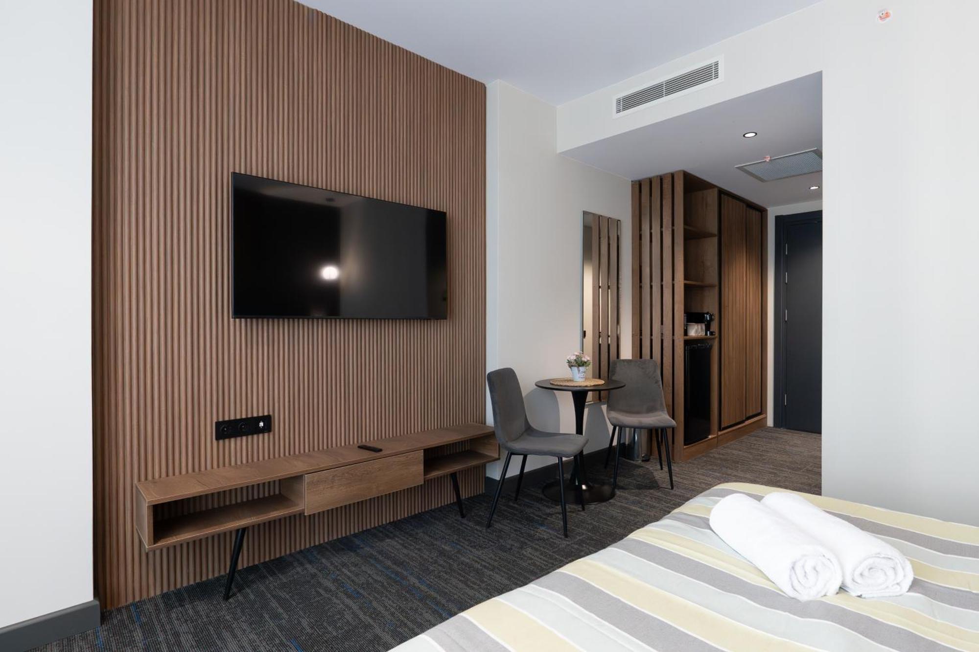 Nova Luxe Hotel & Residences バトゥーミ エクステリア 写真