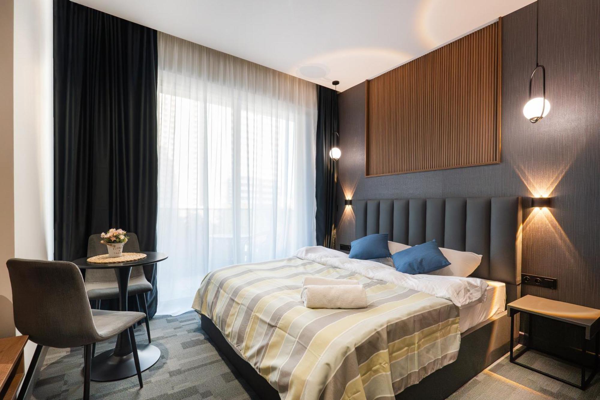 Nova Luxe Hotel & Residences バトゥーミ エクステリア 写真