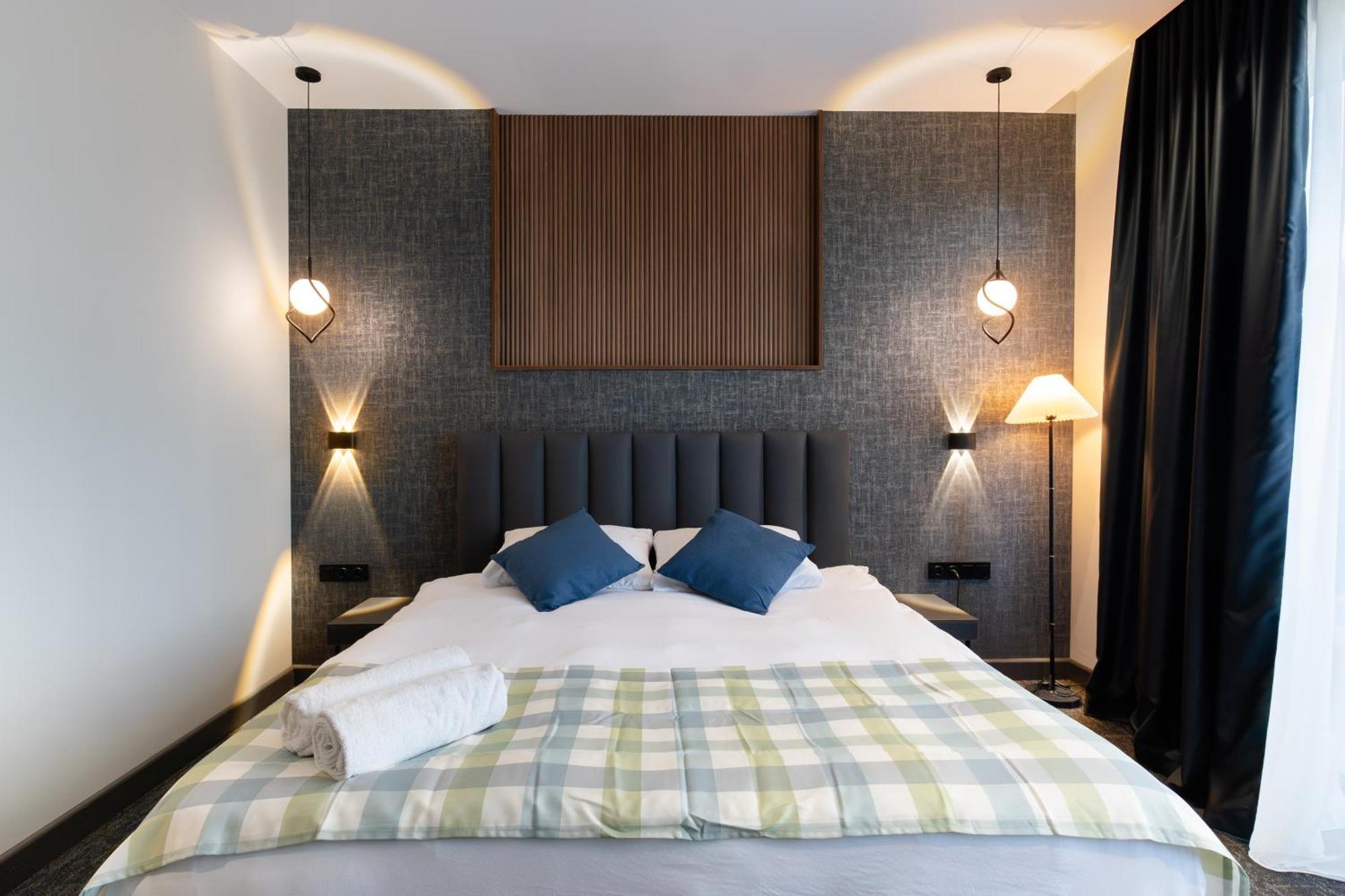 Nova Luxe Hotel & Residences バトゥーミ エクステリア 写真