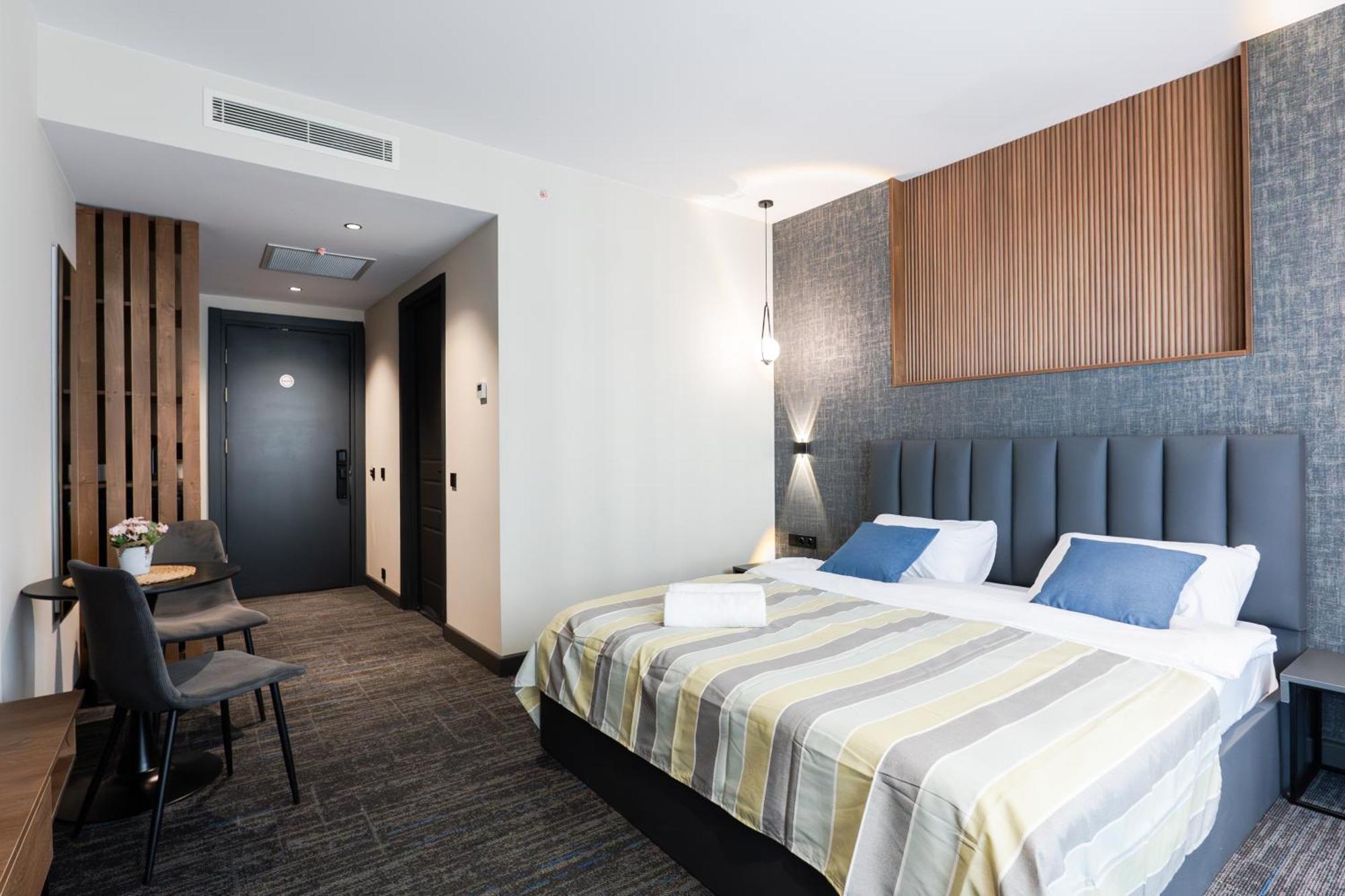 Nova Luxe Hotel & Residences バトゥーミ エクステリア 写真