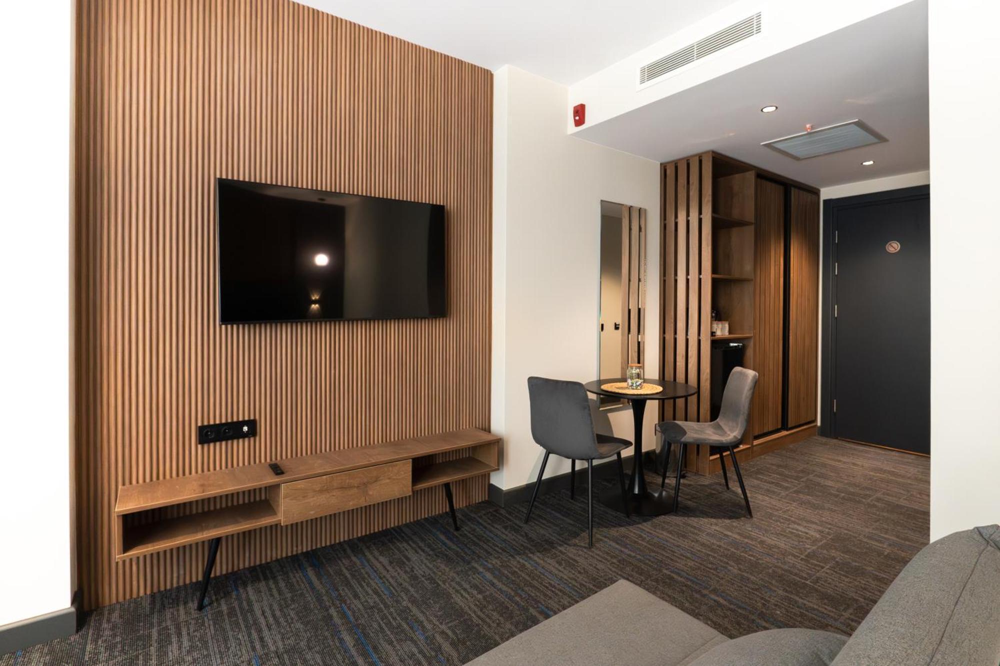 Nova Luxe Hotel & Residences バトゥーミ エクステリア 写真