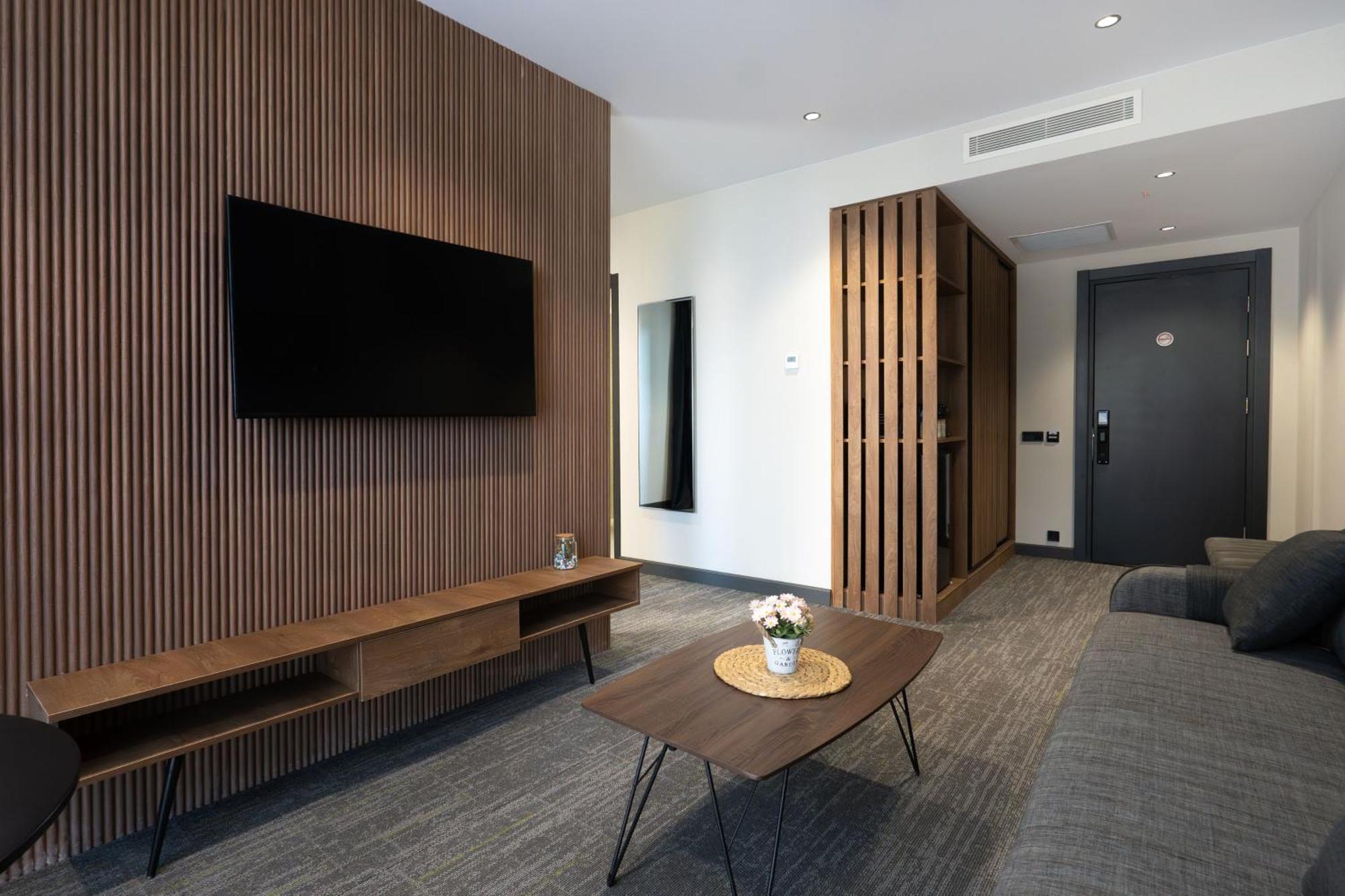 Nova Luxe Hotel & Residences バトゥーミ エクステリア 写真
