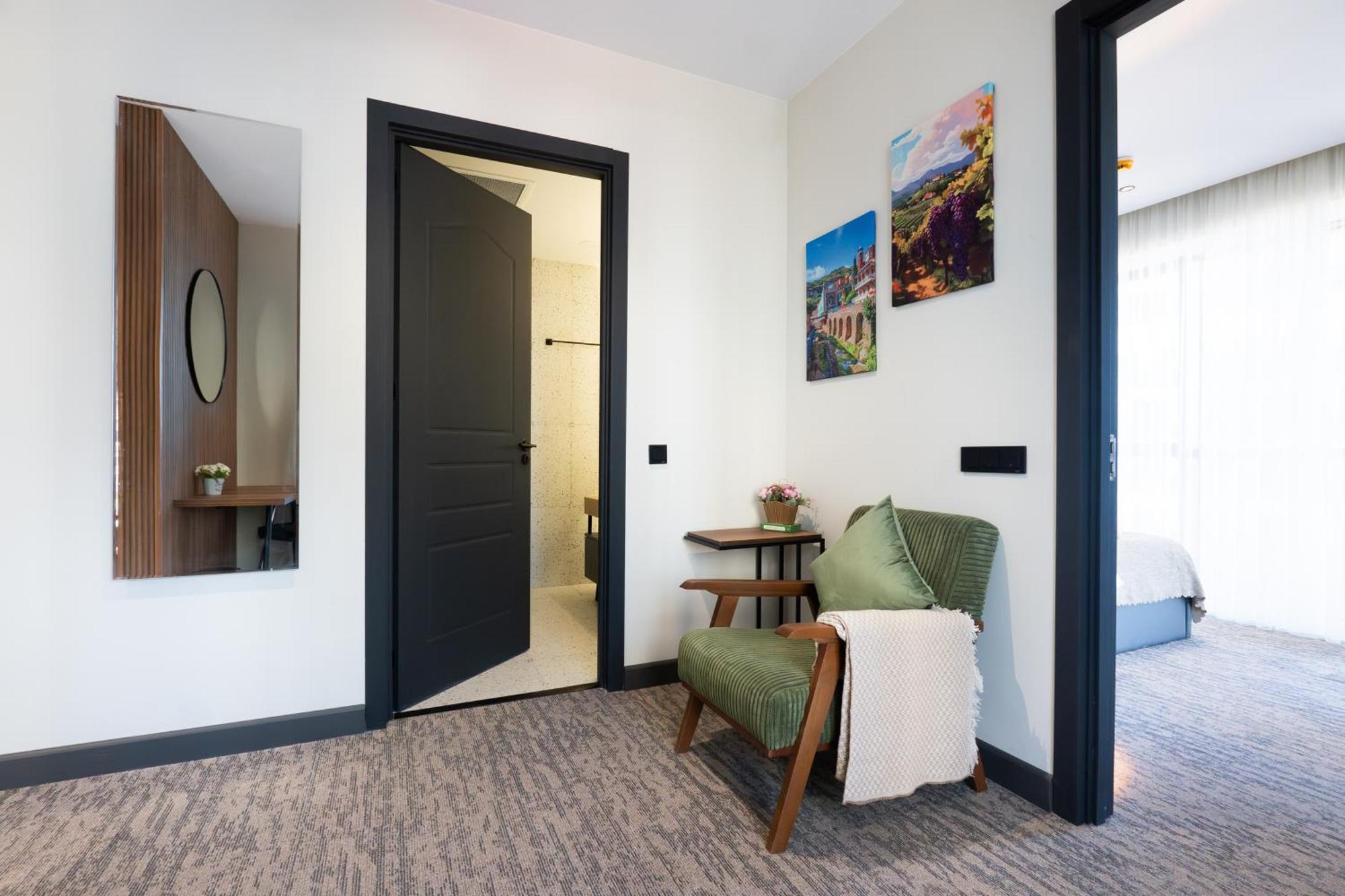 Nova Luxe Hotel & Residences バトゥーミ エクステリア 写真