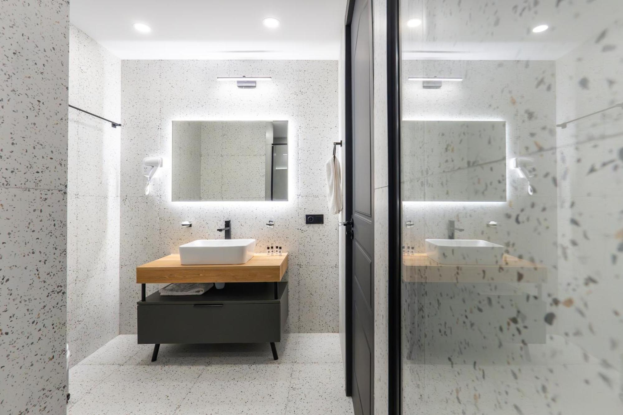 Nova Luxe Hotel & Residences バトゥーミ エクステリア 写真