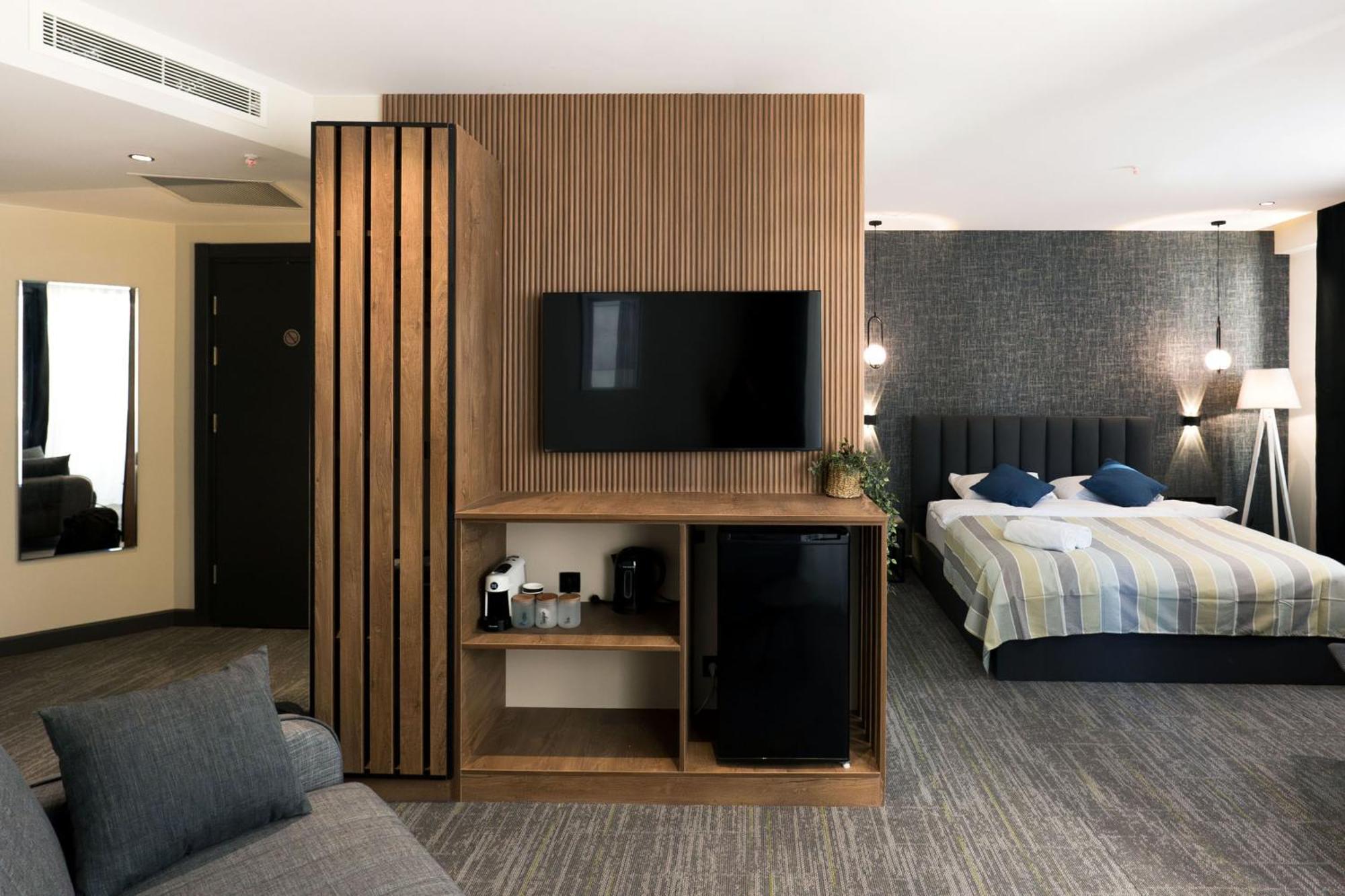 Nova Luxe Hotel & Residences バトゥーミ エクステリア 写真