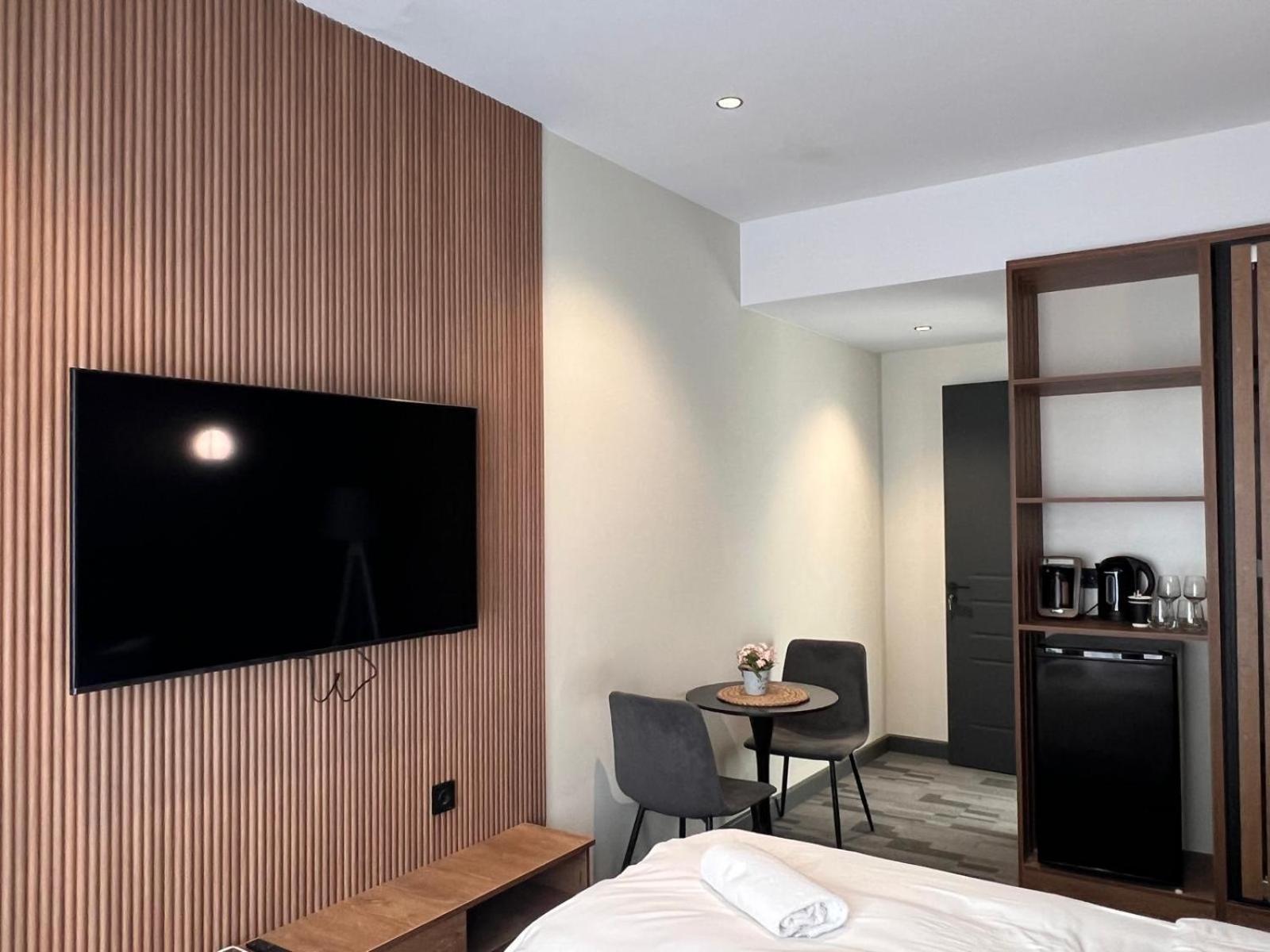 Nova Luxe Hotel & Residences バトゥーミ エクステリア 写真